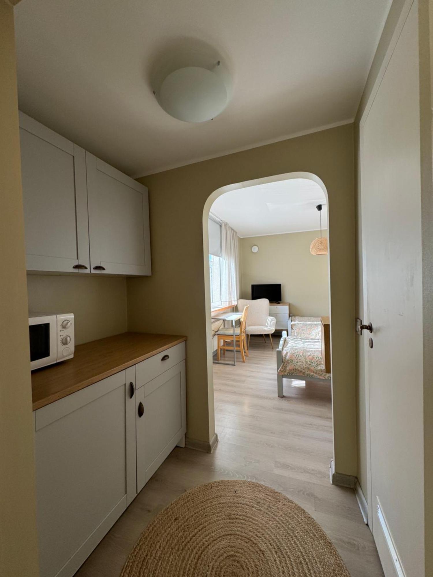 Ohtu Poik 4 City Center Apartment 페르누 외부 사진